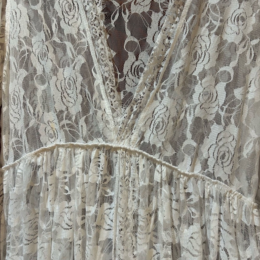 Women's Lace Maxi Dress - Ivory - Picture 3 of 7
